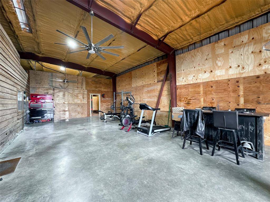 Barn/Garage/Guest House.