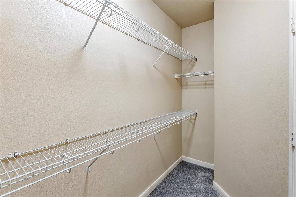 Secondary, Walk-In Closet