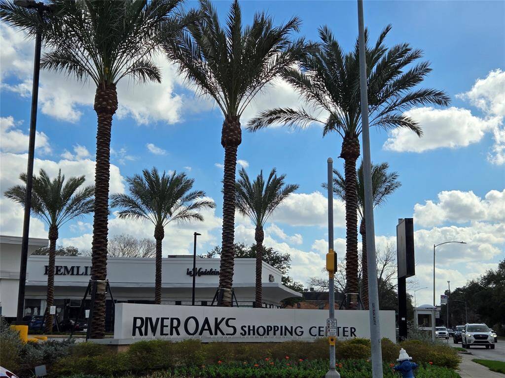 Nearby shopping