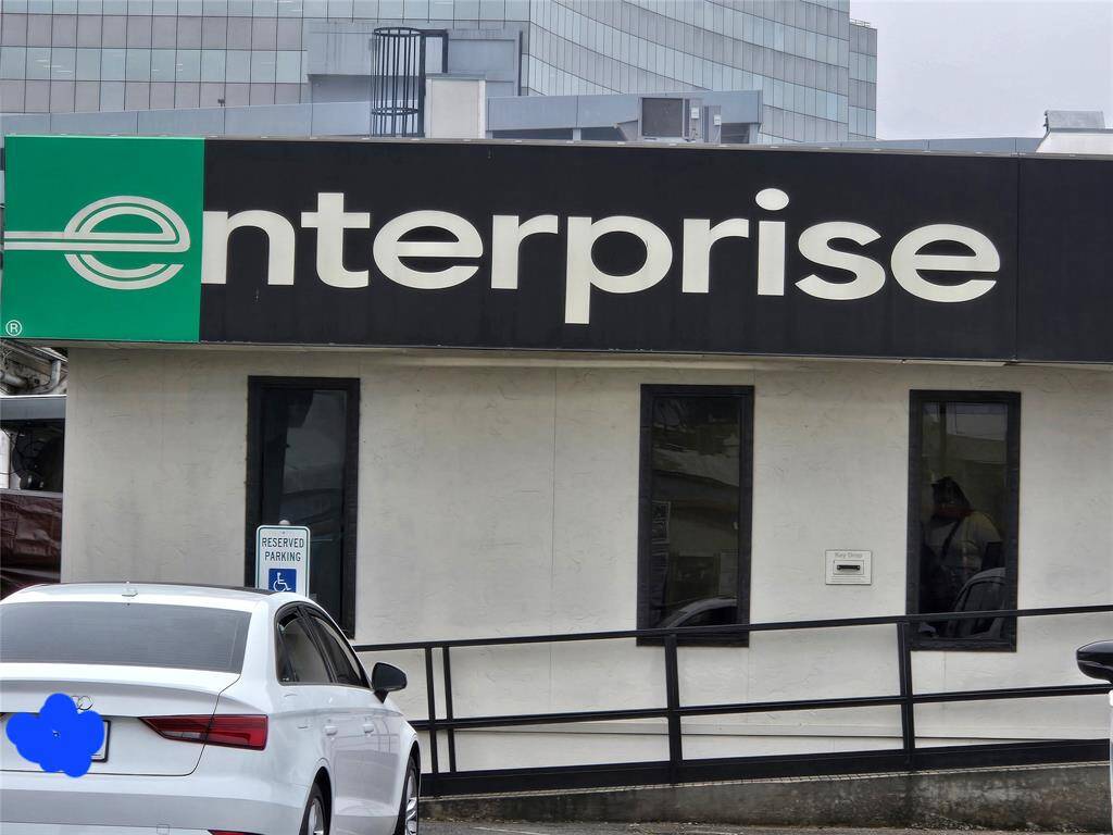 Car Rental within walking distance