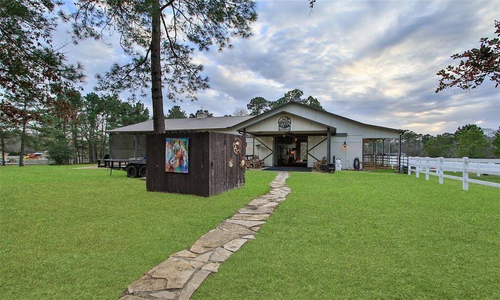 A photo of the 48x48 barn with 4 stalls. Bring the horses! They will love it here!