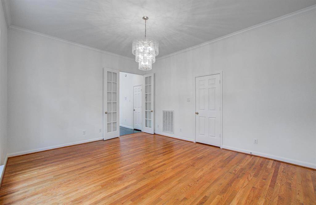 Formal dining room