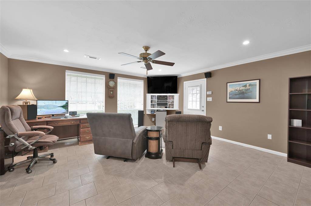 Living space/ Home office in secondary dwelling