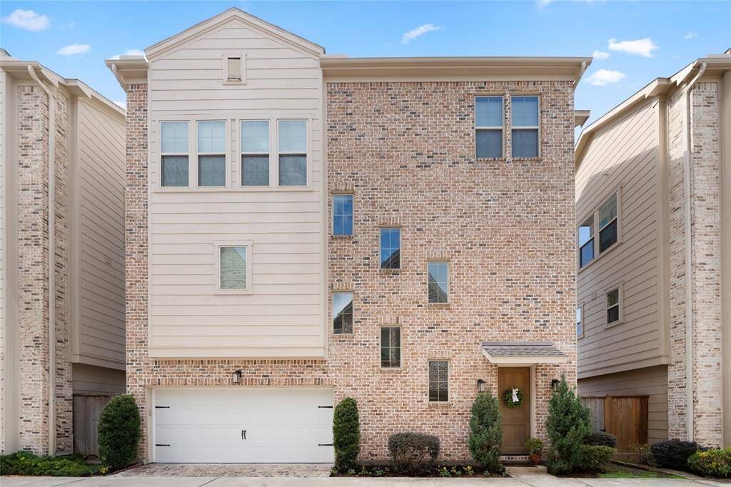 This lovely listing is located in the middle of vibrant Spring Branch. Gorgeous curb appeal and brick/hardy-plank exterior inside a controlled access gate. Also, this is a one owner home.