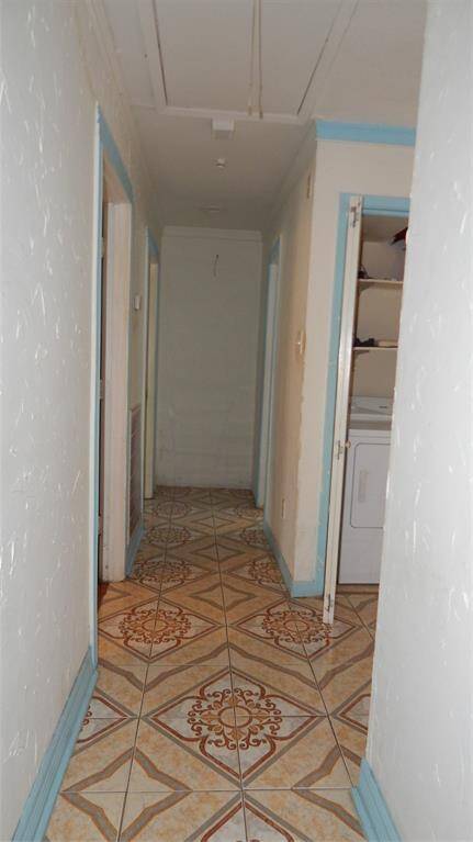 Hall to secondary bedrooms
