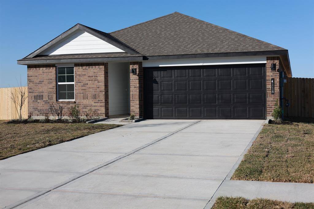1118 Sandhill Exterior Front