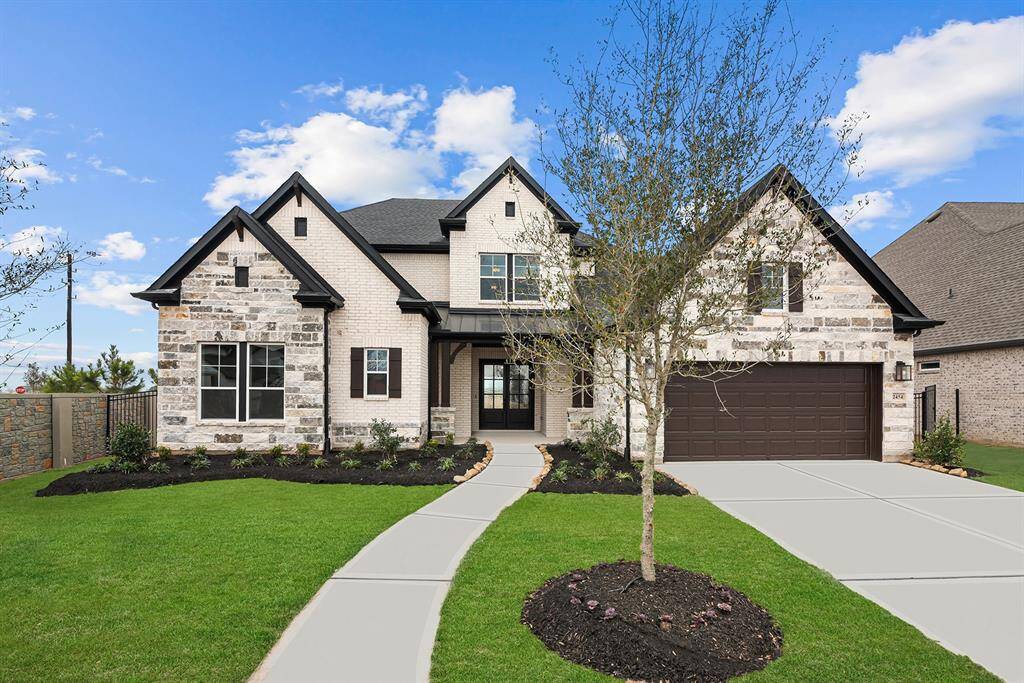 Welcome to The Wellington by David Weekley Homes. Move-In-Ready Now!