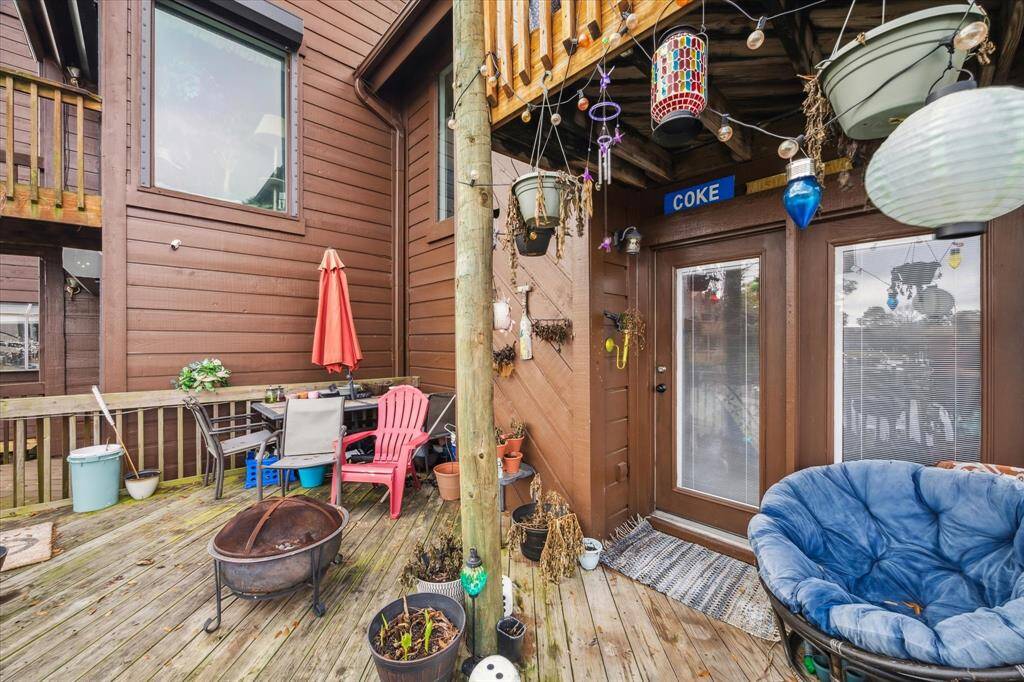 GREAT SPOT TO ENTERTAIN AND RELAX.