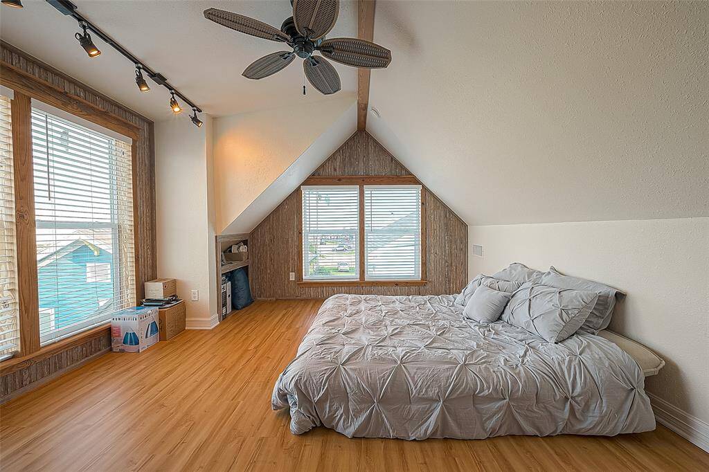 Garage Apartment- Loft or Bedroom (2)