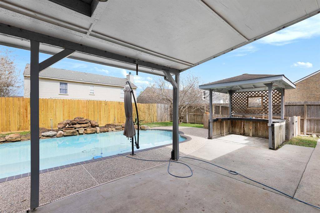 This backyard is great for entertaining!