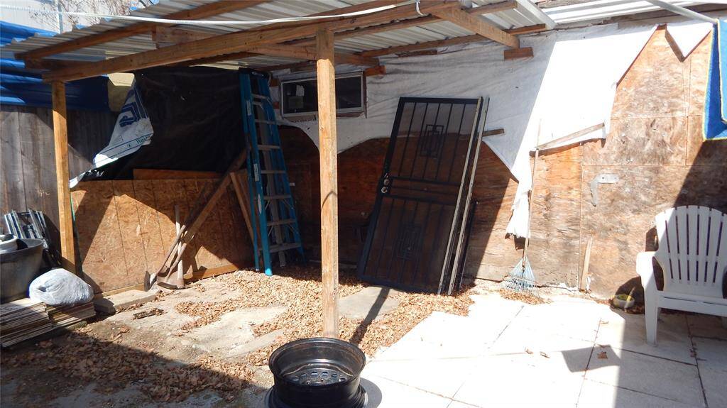 Open Atrium in need of sidding