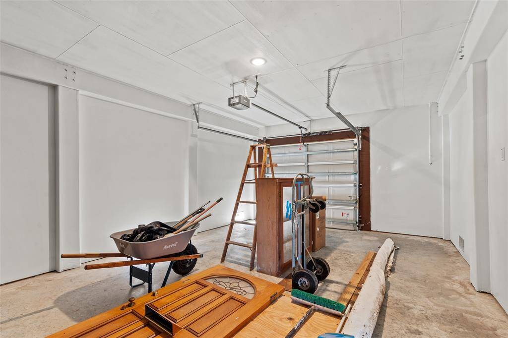 Extra Large One Car Garage