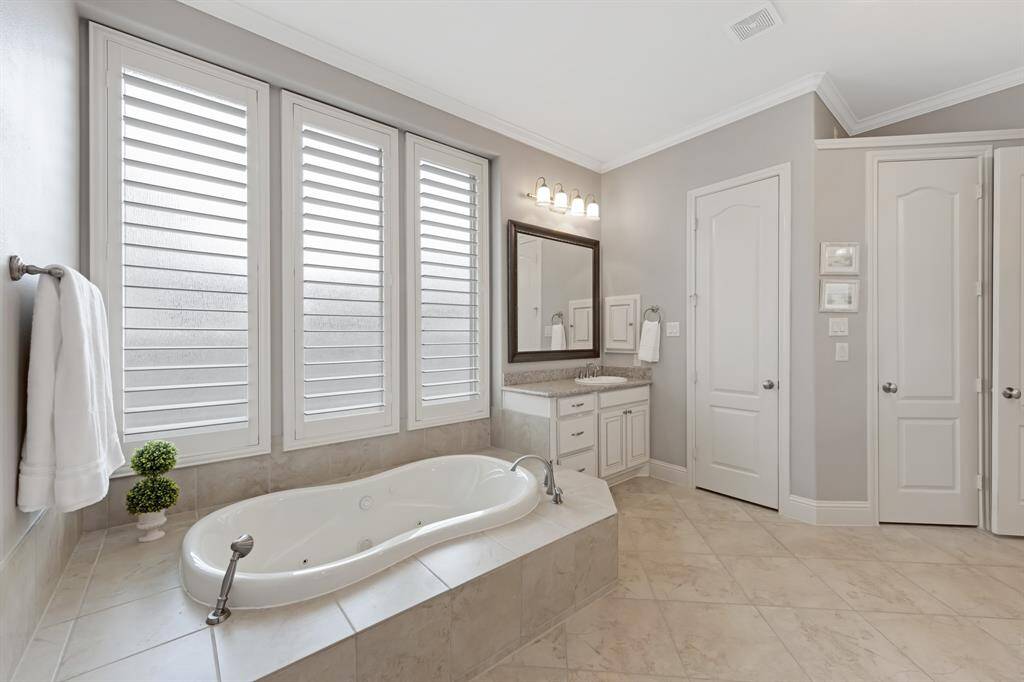 Unwind and relax in the soothing embrace of your Jacuzzi tub, where warm, bubbling water melts away the stresses of the day. It’s the perfect spot to enjoy a tranquil soak and indulge in a moment of pure relaxation.