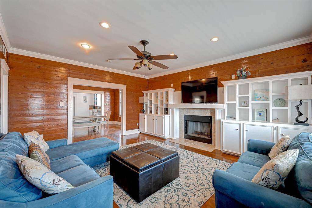 Duplex- Upstairs unit