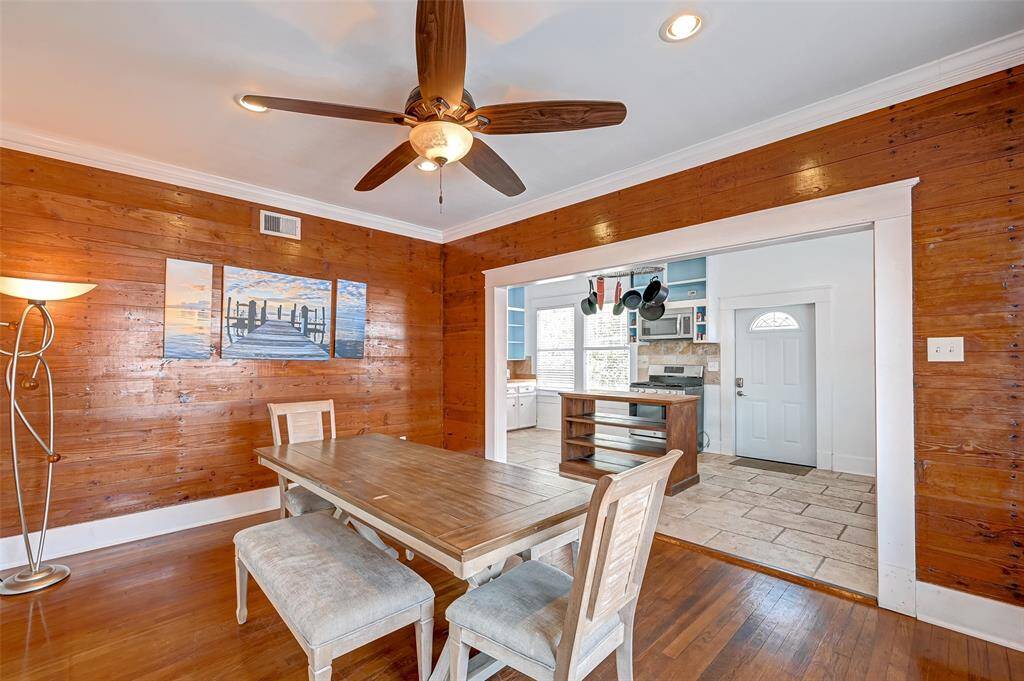 Duplex- Upstairs unit