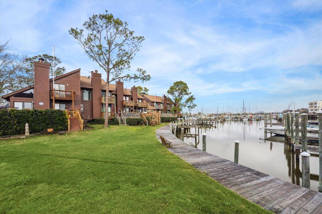 REAR ELEVATION AND BOARDWALK