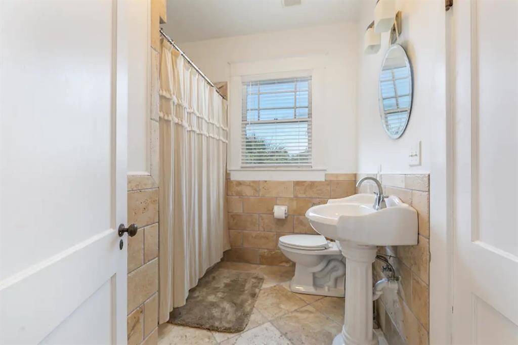 Duplex- Upstairs unit