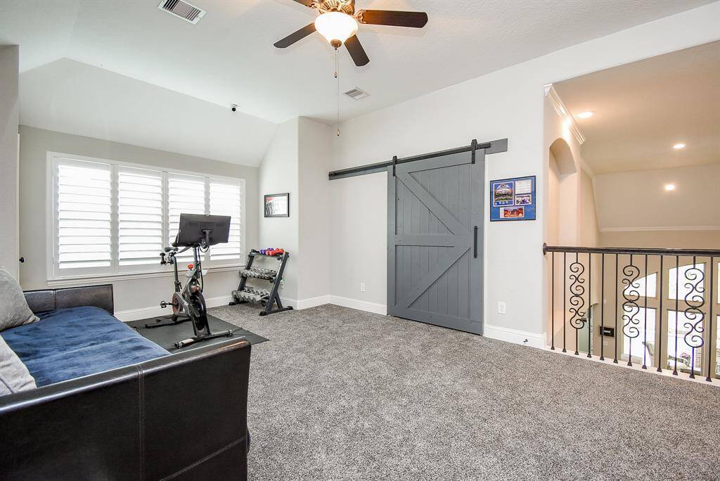 Large Gameroom