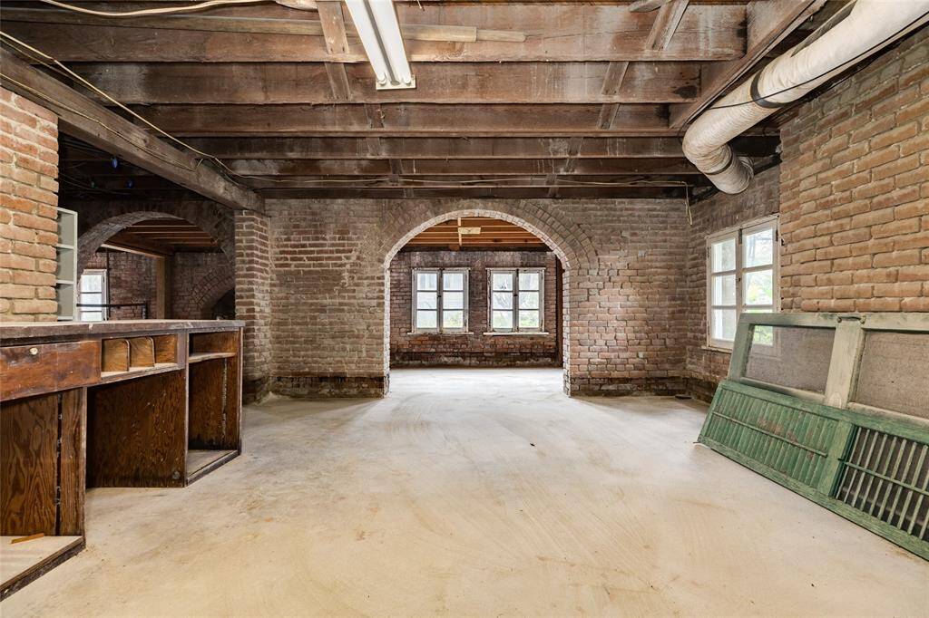This space would make a beautiful place to spend time working on weekend projects.