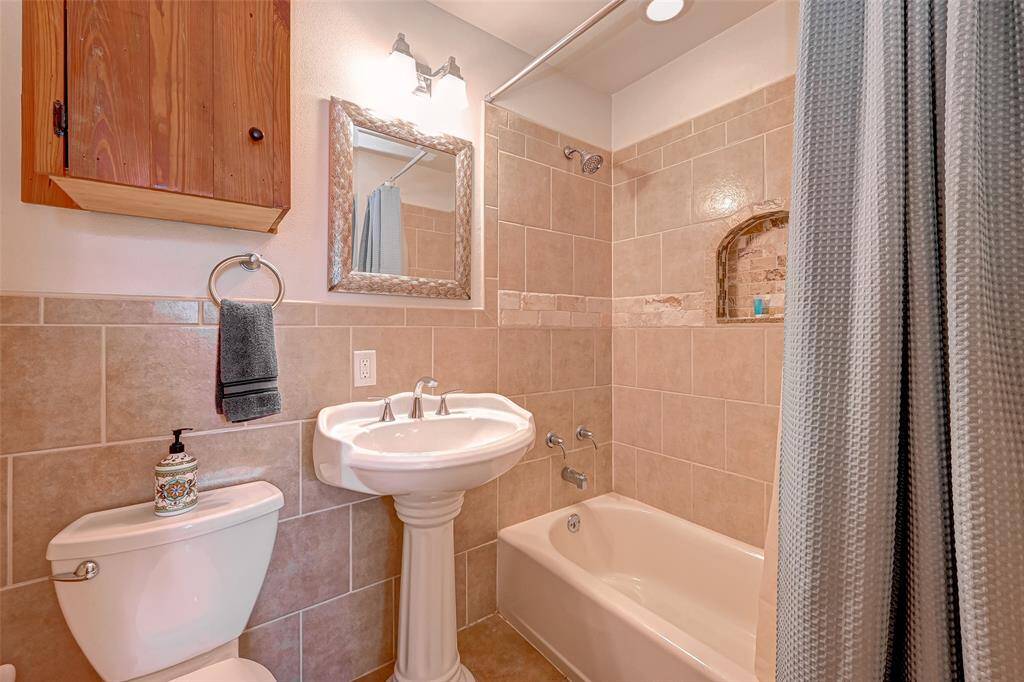 Duplex- Downstairs Unit Bathroom (3)