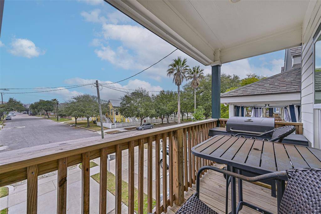 Enjoy expansive views down 35th Street on the south side.