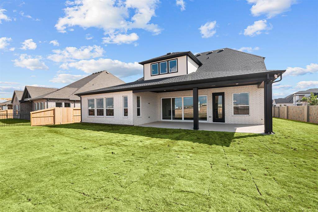 Welcome to The Wellington by David Weekley Homes. Move-In-Ready Now!