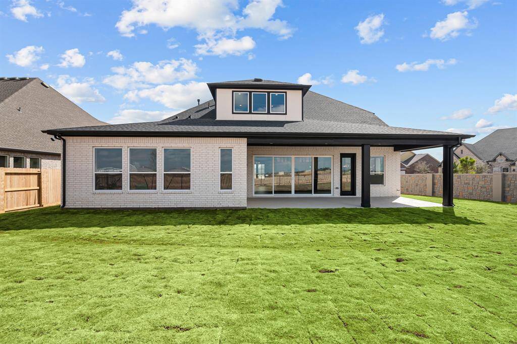 Welcome to The Wellington by David Weekley Homes. Move-In-Ready Now!