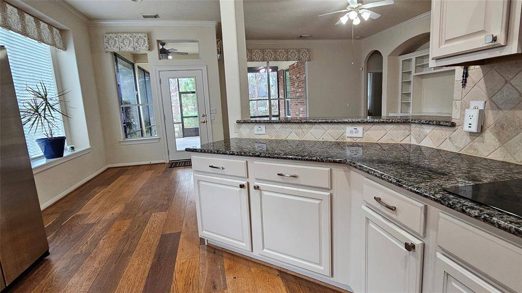 WALK IN PANTRY