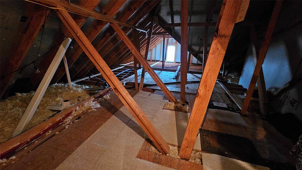 FLOORED ATTIC