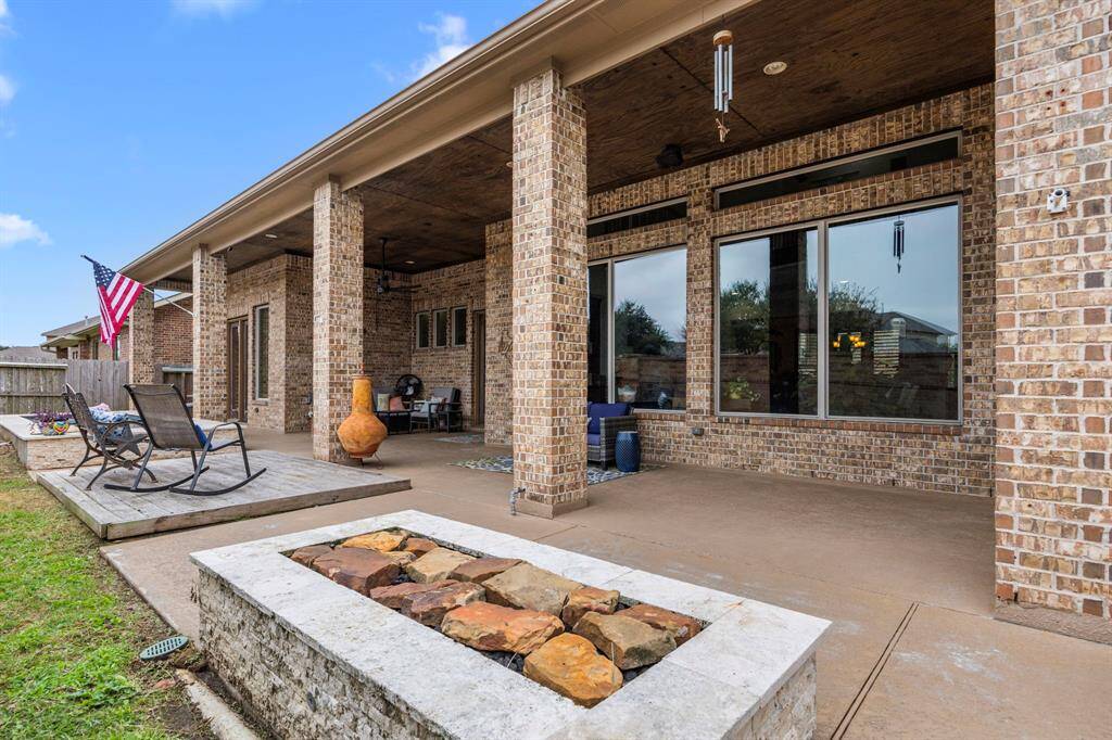 Plenty of covered patio to take cover from Texas sun.