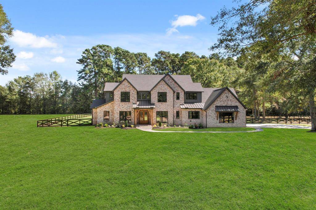 Welcome Home to Lake Creek Ranch!!