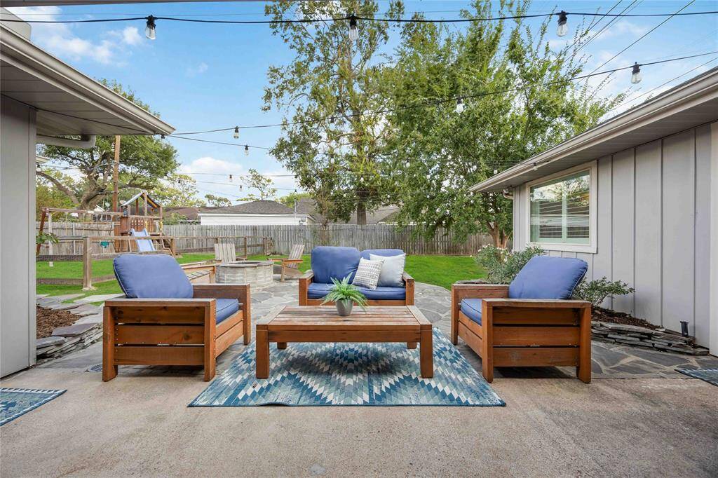 Enjoy your first gathering of the minds on this ideal patio. You'll be ready to host a BBQ in no time.