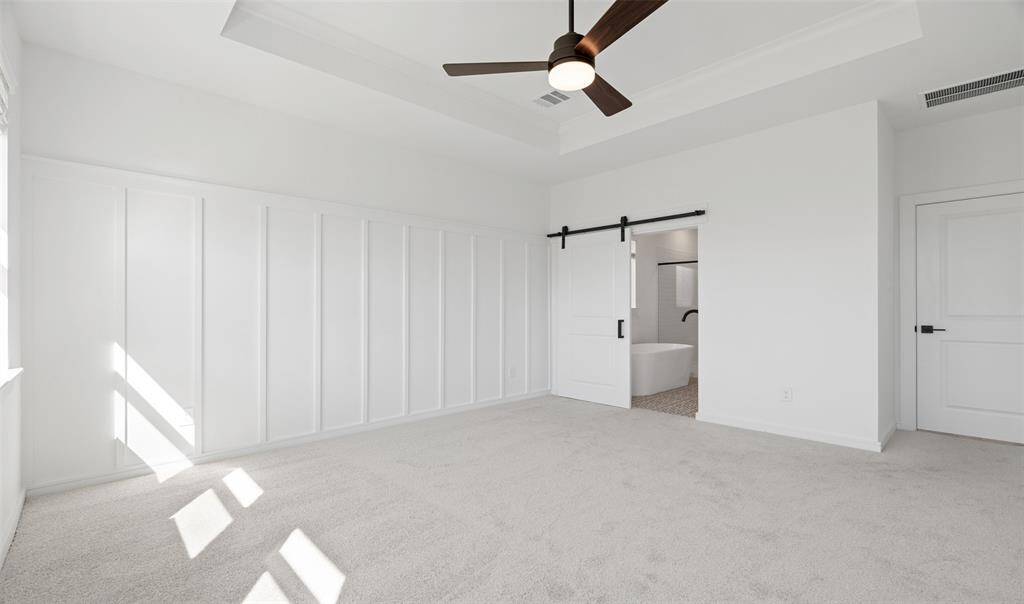 Spacious primary suite (*Photo not of actual home and used for illustration purposes only.)