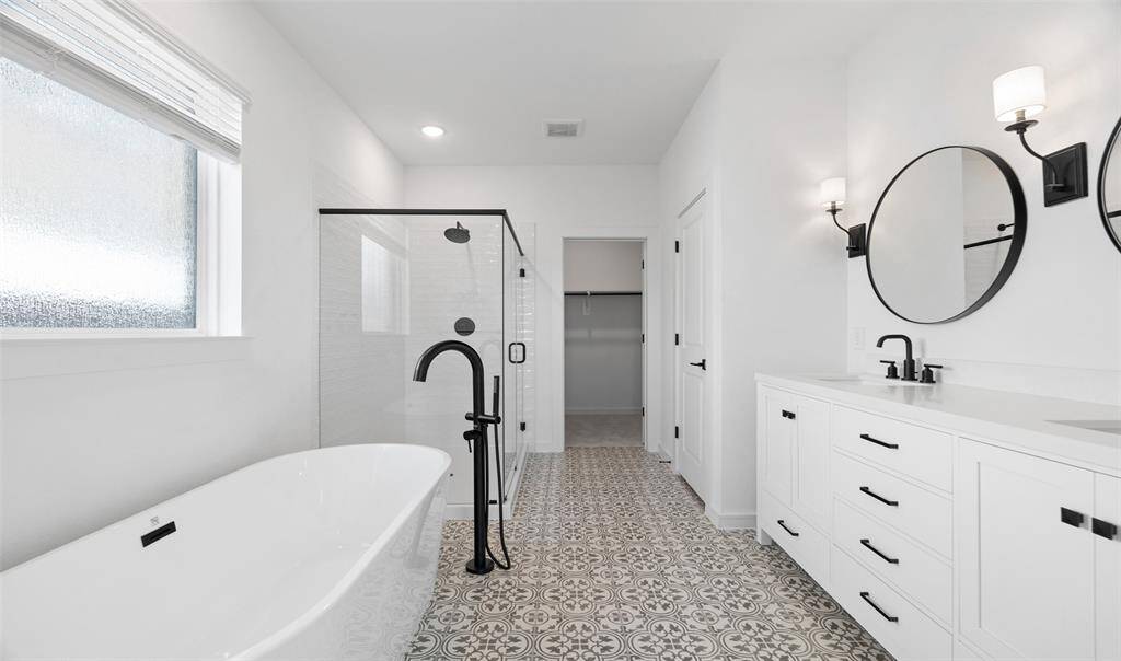 Relaxing primary bath (*Photo not of actual home and used for illustration purposes only.)