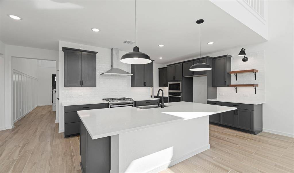 Stylish kitchen (*Photo not of actual home and used for illustration purposes only.)