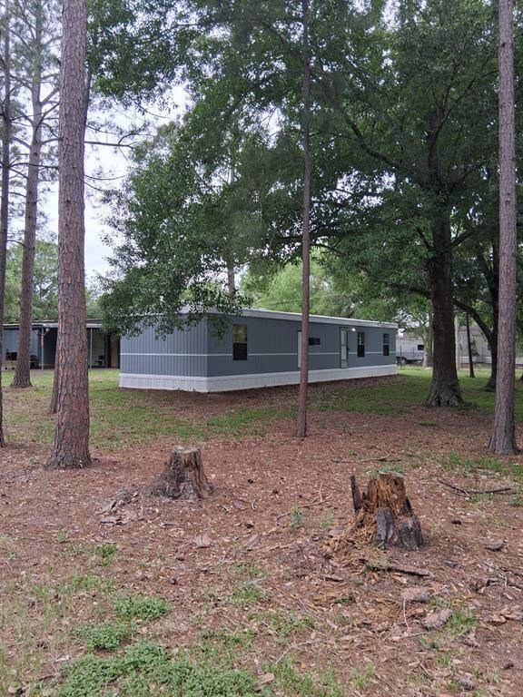 The wooded lot gives you alit of privacy!!
