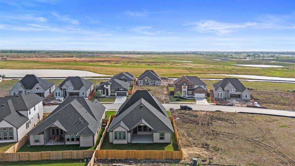 Photos are REPRESENTATIVE of the home /floor plan and are NOT of the actual home.  Selections, features, and room options may vary.  For more info., contact Chesmar Homes.