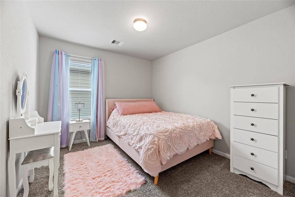 Second upstairs bedroom.