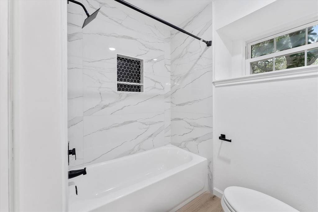 2nd Full Bath with tub and shower...