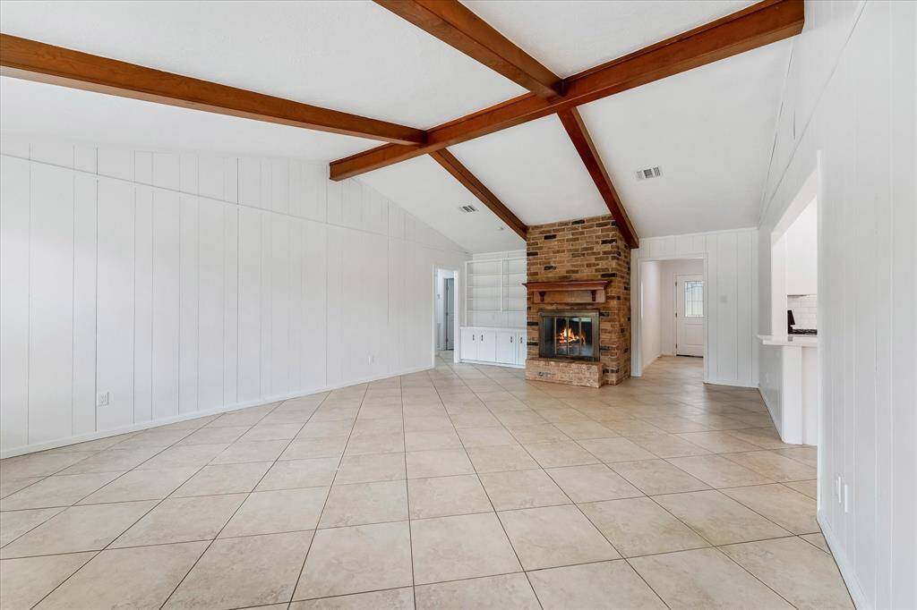 Enjoy the higher ceilings with your guest...