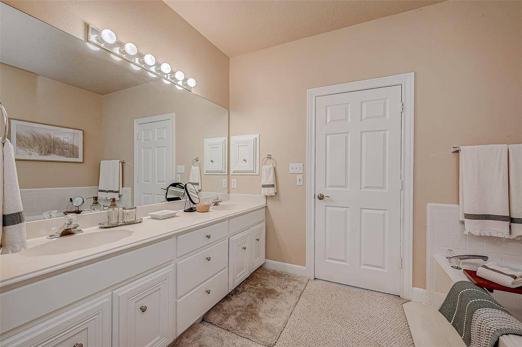 Primary bath