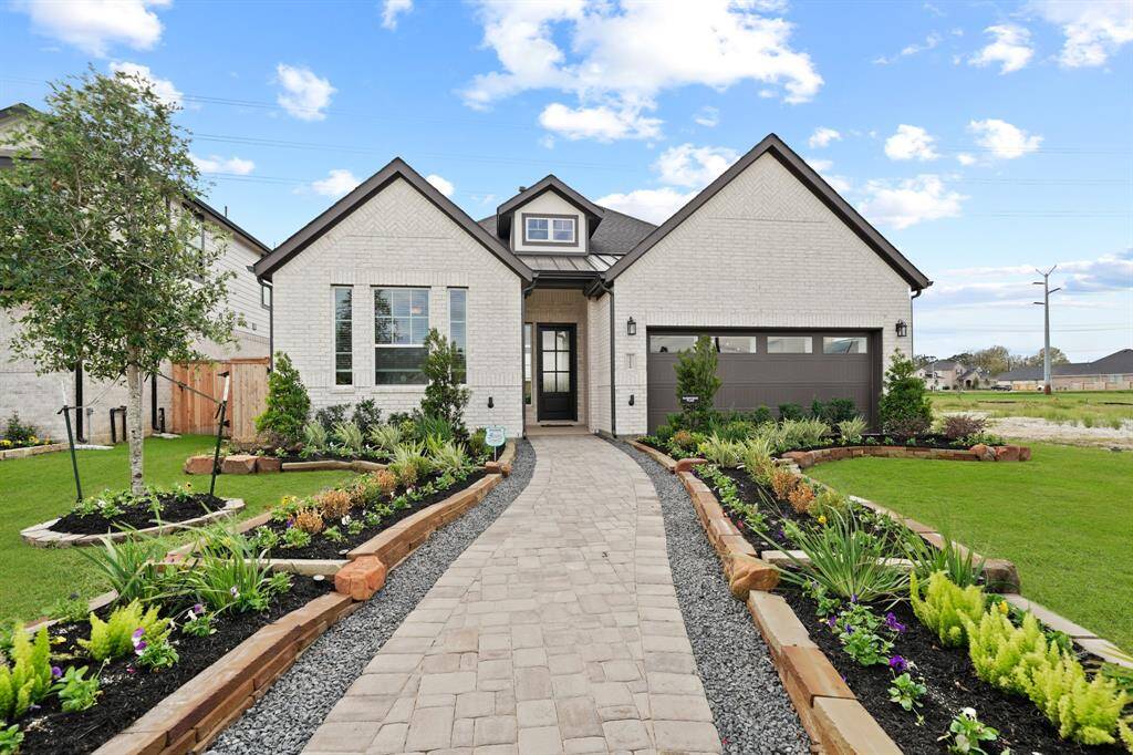 Photos are REPRESENTATIVE of the home /floor plan and are NOT of the actual home. Selections, features, and room options may vary. For more info., contact Chesmar Homes.