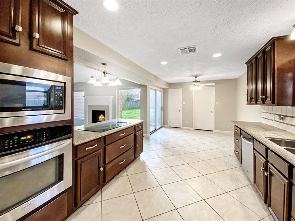 Additional space perfect for a breakfast area.