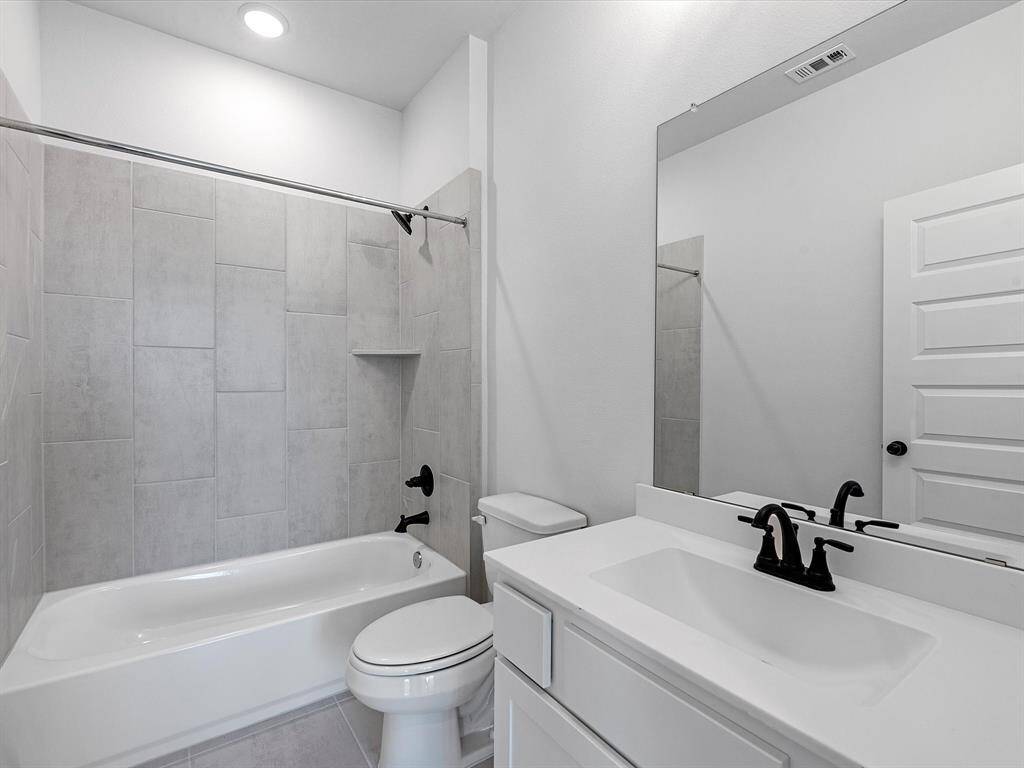 Representative photo. Home under construction. Design selections and colors may vary.