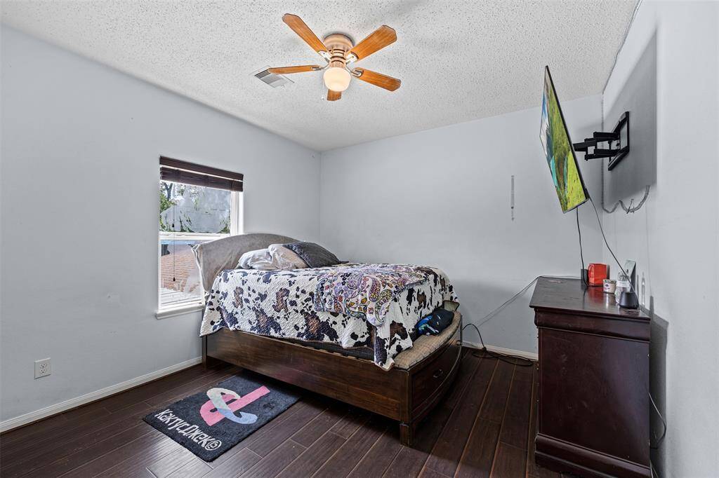 Floor 2 - Bedroom 4