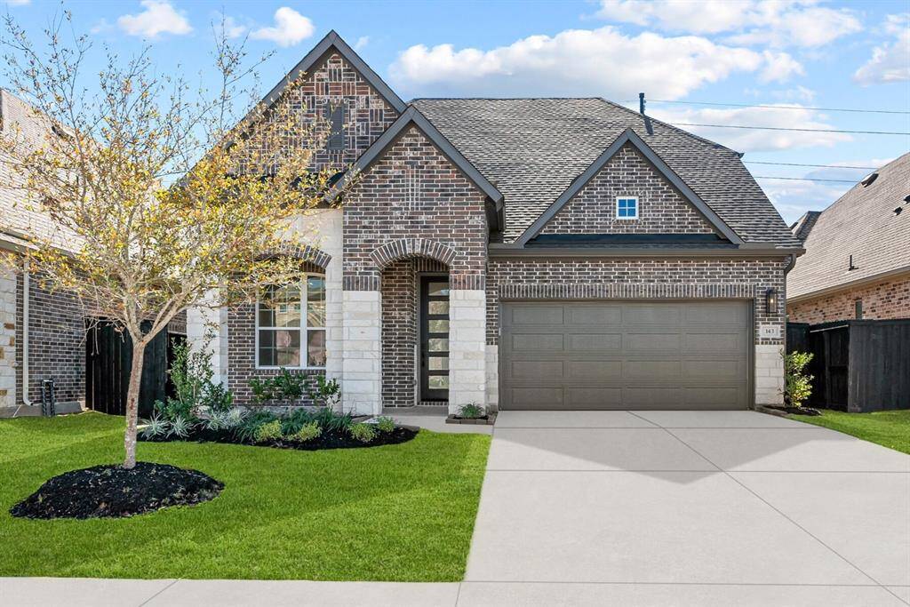 Welcome to The Busch by David Weekley Homes. Move-In-Ready Now!!