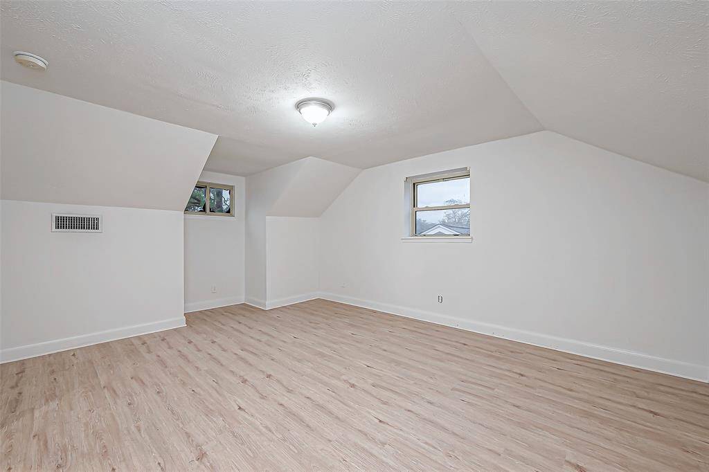 3rd Bed 2nd fl