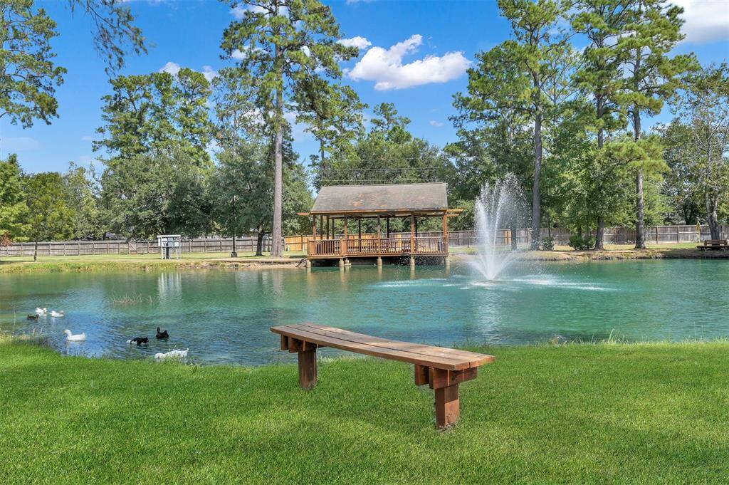 For a small additional fee take advantage of all of the amenities that Northampton, a neighboring community, has to offer including two community pools, parks, trails, playground, tennis courts AND fitness center!