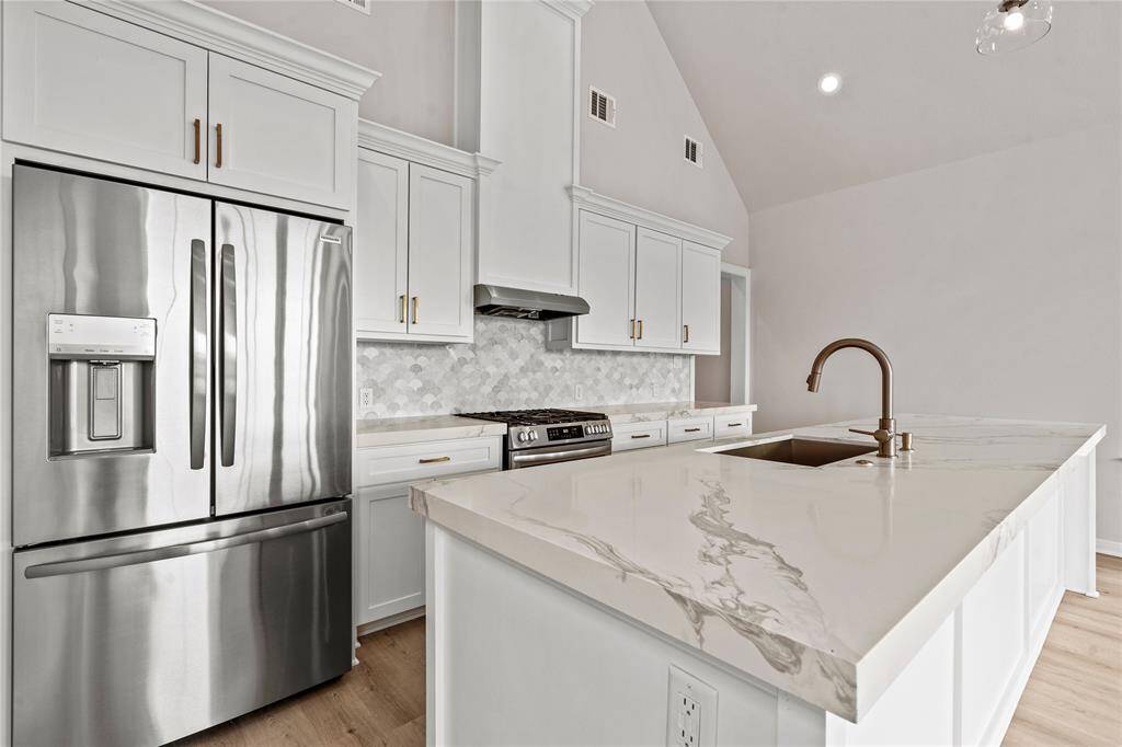 Includes all new Stainless Steel appliances.