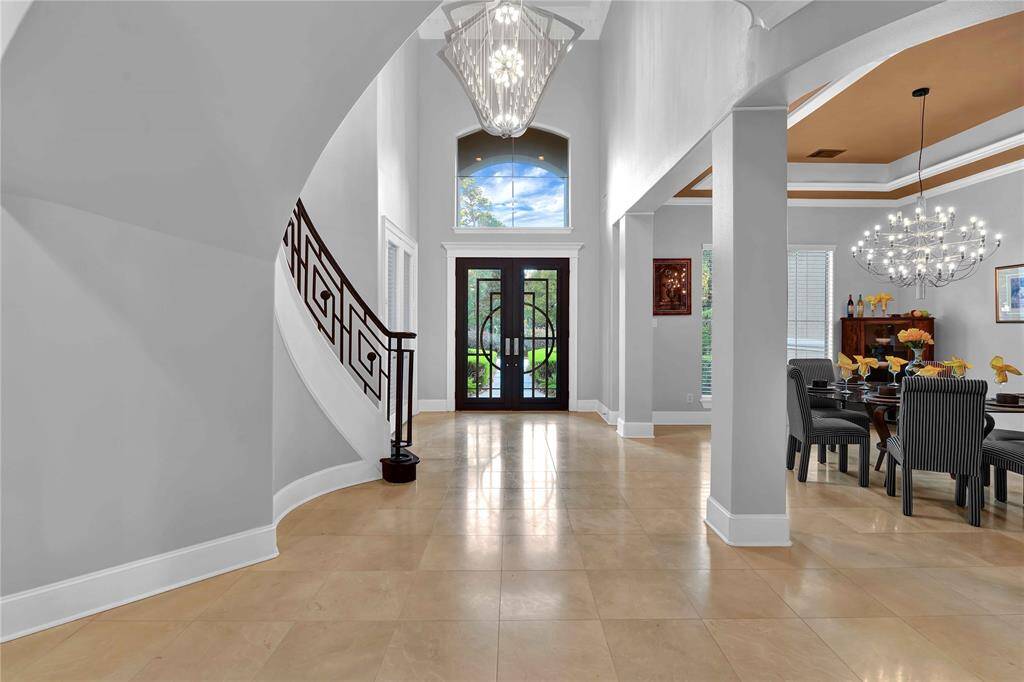 Every inch of this home is meticulously craOed to impress, from the elevated light fixtures to the sleek Ole floors that flow seamlessly throughout the main living areas. Each detail has been though?ully designed to create a harmonious blend of style and funcOonality, offering a perfect balance of luxury and comfort.